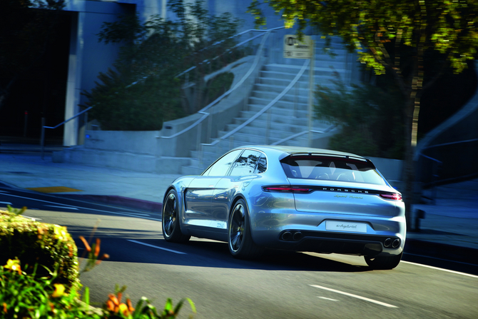 The refreshed car's rear will be flatter than the current car The refreshed car's rear will be flatter than the current car