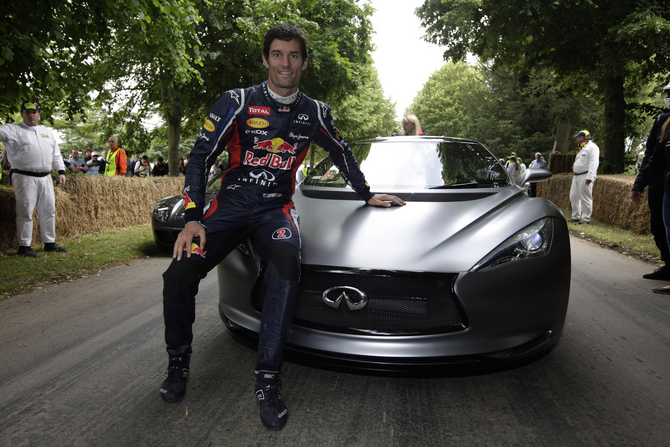 EMERG-E prototype et Mark Webber EMERG-E prototype et Mark Webber