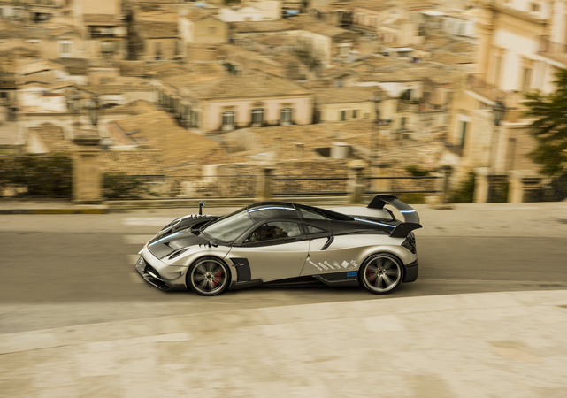 The supercar has 750hp, 10hp more than the base version of the Huayra, coming from a V12 6.0 liter twin-turbo engine The supercar has 750hp, 10hp more than the base version of the Huayra, coming from a V12 6.0 liter twin-turbo engine