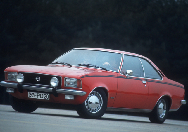 Opel Rekord D e Commodore B celebram 40 anos Opel Rekord D e Commodore B celebram 40 anos