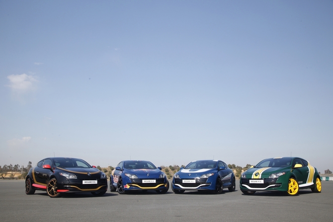 Renault Builds Special F1-Liveried Versions of Megane R.S Renault Builds Special F1-Liveried Versions of Megane R.S