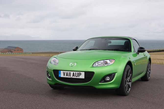 Mazda MX-5 Coupé Cabriolet 2.0i Sport Black Mazda MX-5 Coupé Cabriolet 2.0i Sport Black