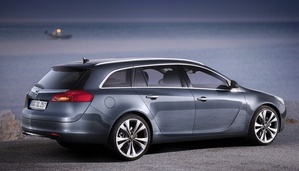Opel Insignia Sports Tourer 2.0 CDTI BiTurbo ECOTEC AWD Automatic :: 1 ...