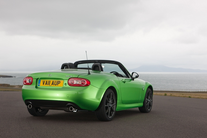 Mazda MX-5 Coupé Cabriolet 2.0i Sport Black Mazda MX-5 Coupé Cabriolet 2.0i Sport Black
