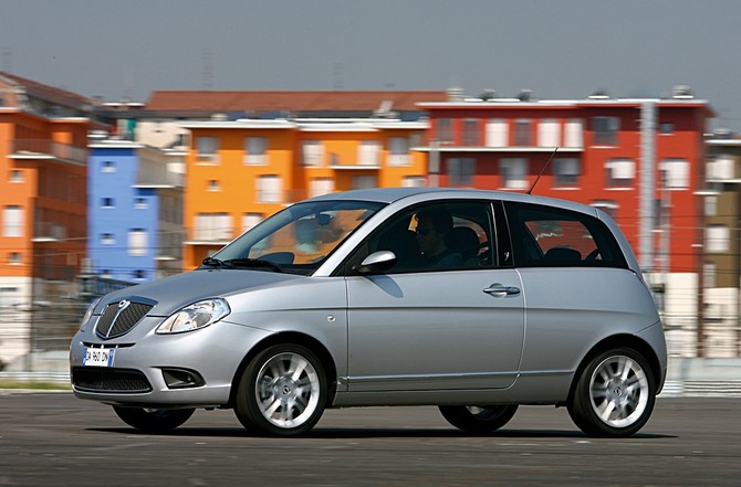 Lancia Ypsilon 1.3 JTD DFN Oro 90cv Lancia Ypsilon 1.3 JTD DFN Oro 90cv
