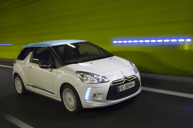 Citroën DS3 1.6 e-HDi Airdream Sport Chic Citroën DS3 1.6 e-HDi Airdream Sport Chic