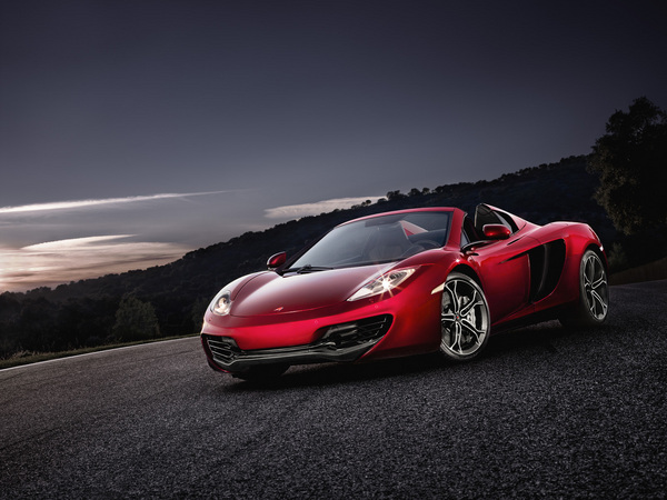 A McLaren também começou a desenvolver um novo supercarro que vai ser encaixado entre o 12C e o P1 A McLaren também começou a desenvolver um novo supercarro que vai ser encaixado entre o 12C e o P1