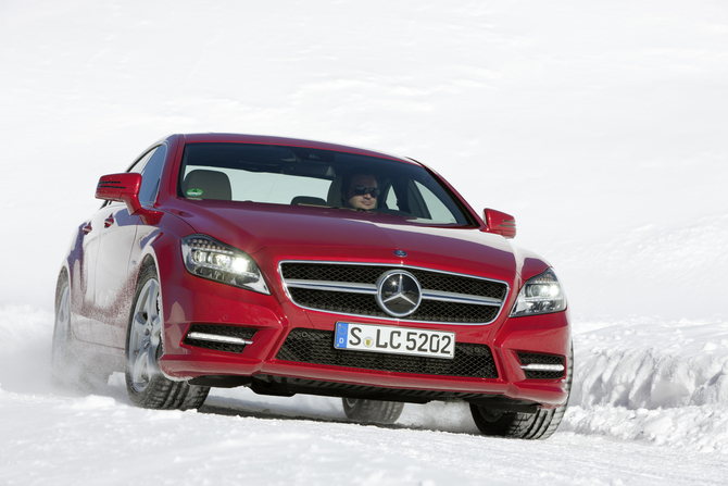 Mercedes-Benz CLS 550 4MATIC Mercedes-Benz CLS 550 4MATIC
