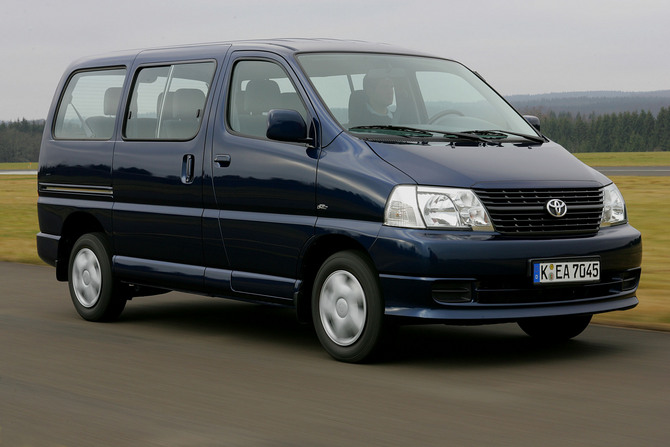 Toyota Hiace LWB 95cv Tecto Elevado Toyota Hiace LWB 95cv Tecto Elevado