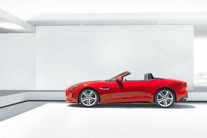 Ângulo lateral do F-Type Ângulo lateral do F-Type