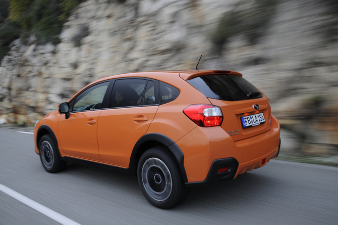 Subaru XV 2.0i Active Lineatronic Subaru XV 2.0i Active Lineatronic