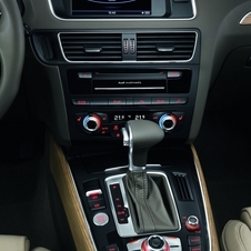 Audi Q5 Revised with Subtle Exterior Redesign and More Efficiency