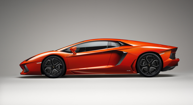 Lamborghini Aventador LP 700-4 Lamborghini Aventador LP 700-4