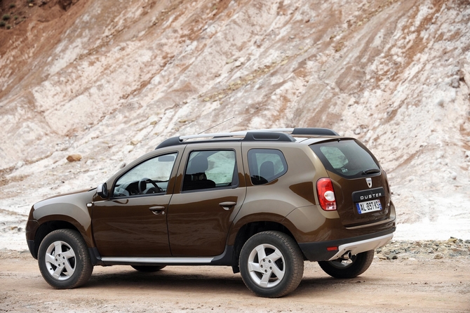 Dacia Duster 4x2 1.5 dCi 85cv Confort Dacia Duster 4x2 1.5 dCi 85cv Confort