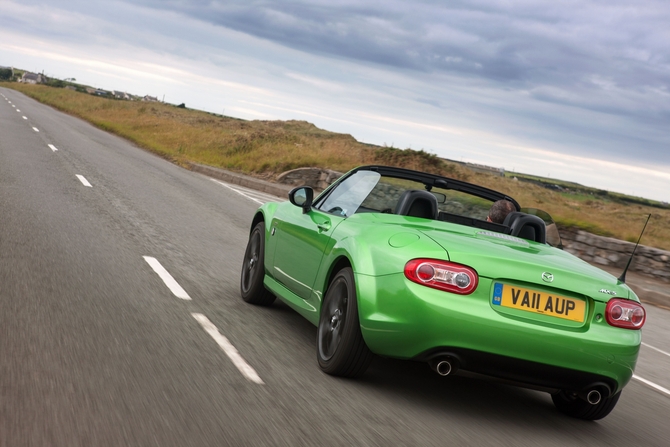 Mazda MX-5 Coupé Cabriolet 2.0i Sport Black Mazda MX-5 Coupé Cabriolet 2.0i Sport Black