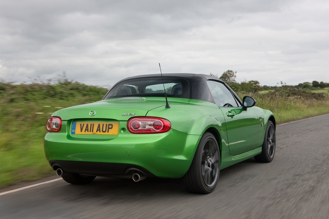 Mazda MX-5 Coupé Cabriolet 2.0i Sport Black Mazda MX-5 Coupé Cabriolet 2.0i Sport Black
