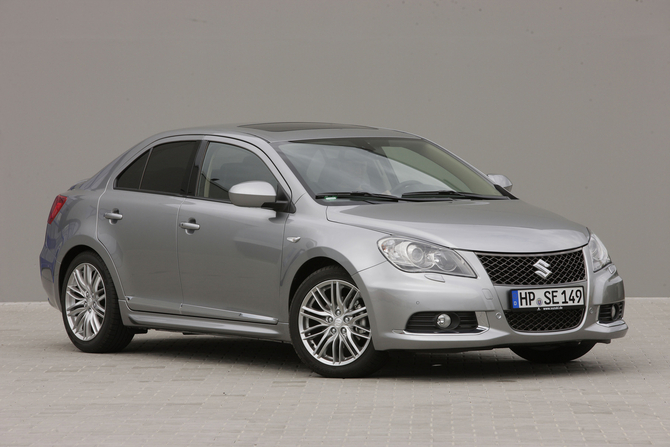 Suzuki Kizashi Gen.1 Suzuki Kizashi Gen.1