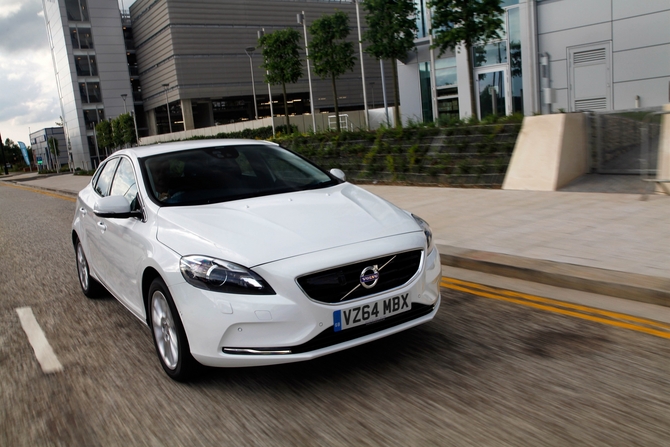 Volvo V40 D4 VED Summum Volvo V40 D4 VED Summum