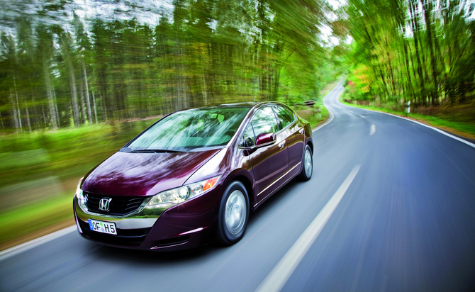 Há algumas semanas a Honda anunciou o lançamento de um novo modelo de células de combustível Há algumas semanas a Honda anunciou o lançamento de um novo modelo de células de combustível