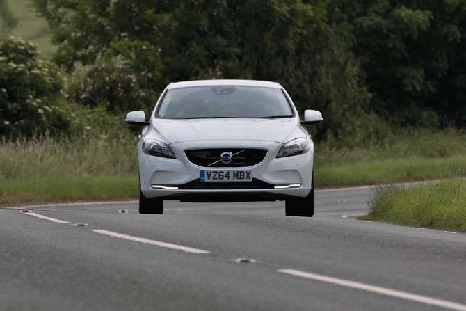 Volvo V40 D4 VED Summum Geartronic Volvo V40 D4 VED Summum Geartronic