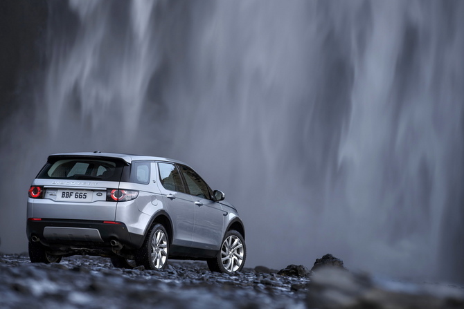 Land Rover Discovery Sport 2.0 eD4 4x2 HSE Land Rover Discovery Sport 2.0 eD4 4x2 HSE