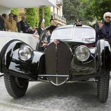 Ralph Laurens 1938 Bugatti 57SC Atlantic gewinnt in beim Villa d'Este 