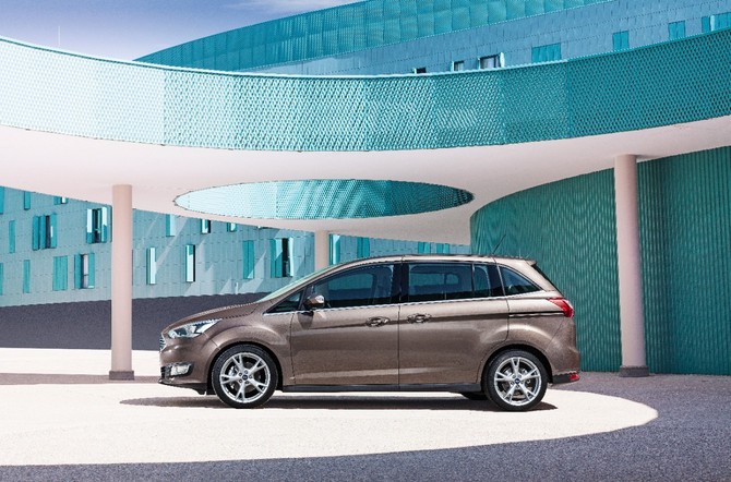 Ford Grand C-Max 1.0 EcoBoost Ford Grand C-Max 1.0 EcoBoost