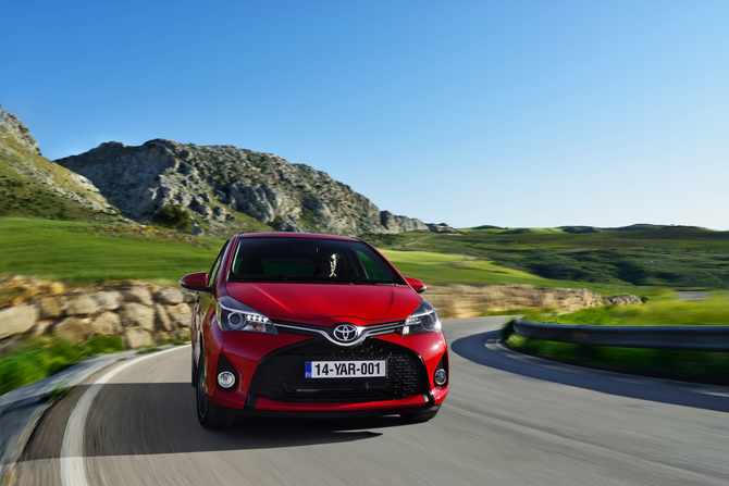 Toyota Yaris 1.4 D-4D Active Toyota Yaris 1.4 D-4D Active
