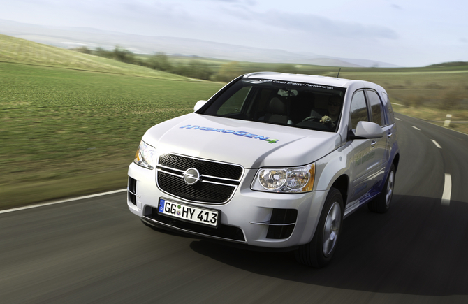 Opel’s Fuel Cell development flies to Berlin’s new airport Opel’s Fuel Cell development flies to Berlin’s new airport
