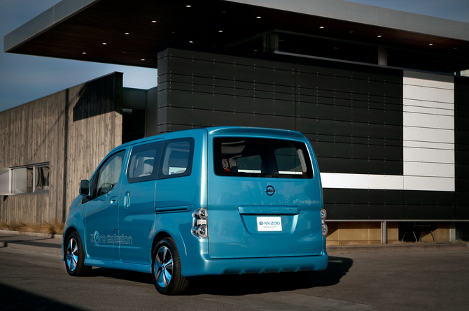 Nissan E-NV2000 Shows Concept for Future Electric Minivan Nissan E-NV2000 Shows Concept for Future Electric Minivan