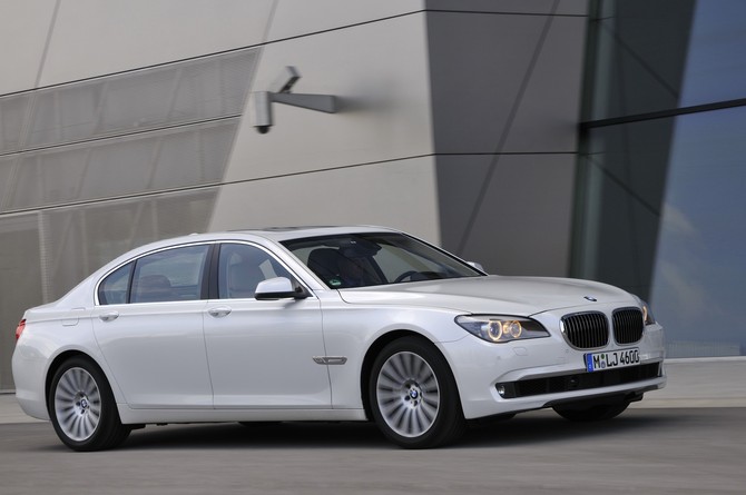 Manturov wants a truly Russian luxury car Manturov wants a truly Russian luxury car