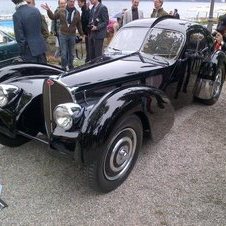 Ralph Laurens 1938 Bugatti 57SC Atlantic gewinnt in beim Villa d'Este 