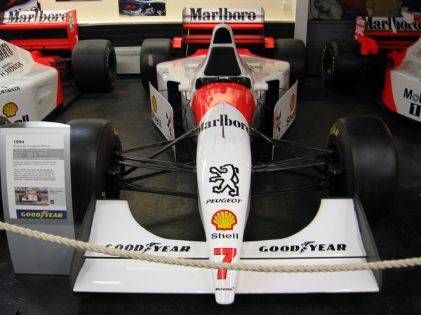 McLaren MP4/9 McLaren MP4/9