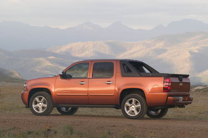 Chevrolet Avalanche LS 2WD Chevrolet Avalanche LS 2WD