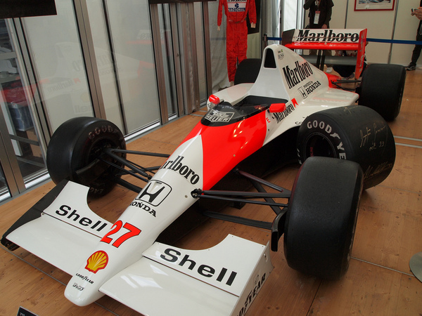 McLaren MP4/5B McLaren MP4/5B