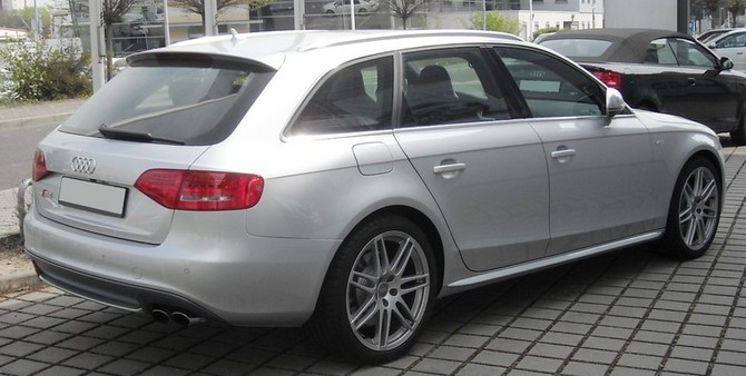 Audi S4 Avant S-Tronic Audi S4 Avant S-Tronic