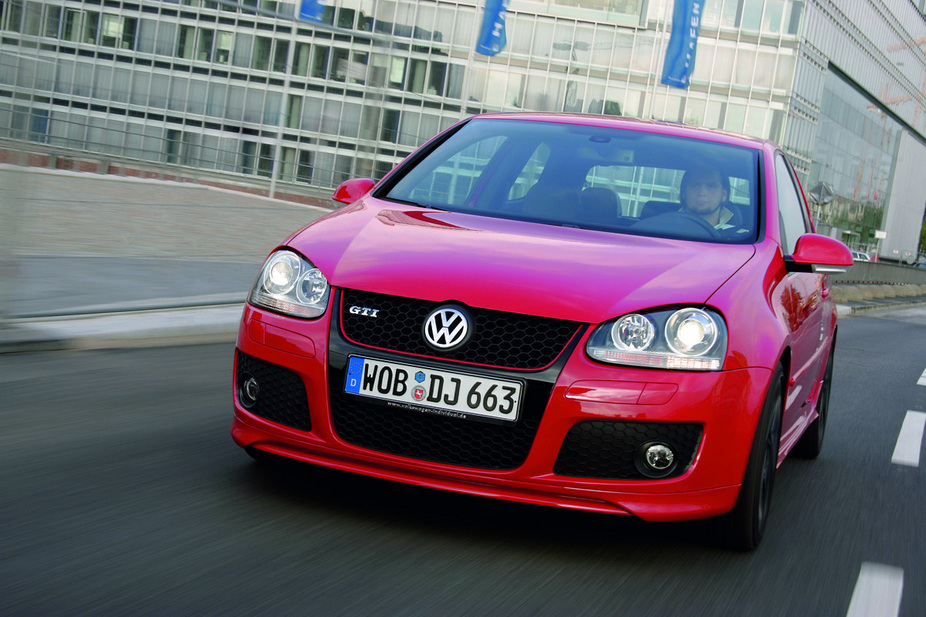 photo courtesy of Volkswagen Volkswagen Golf GTi Edition 30 DSG