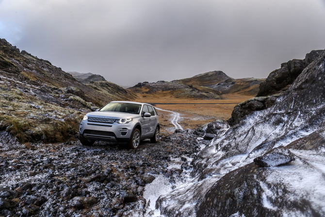 Land Rover Discovery Sport 2.0 TD4 4x4 SE Land Rover Discovery Sport 2.0 TD4 4x4 SE
