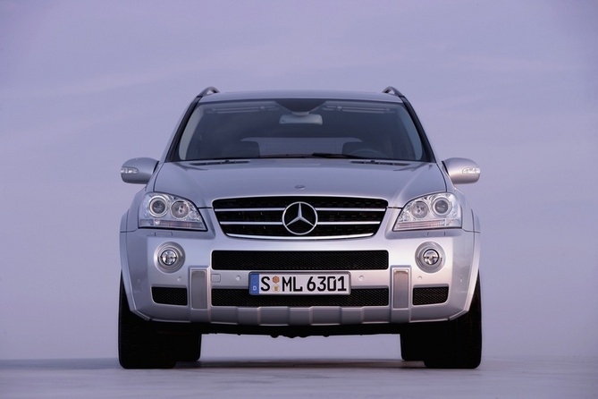 Mercedes-Benz ML 63 AMG Mercedes-Benz ML 63 AMG