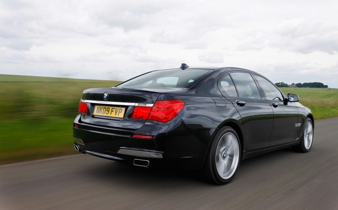 BMW 740d xDrive (F01) BMW 740d xDrive (F01)