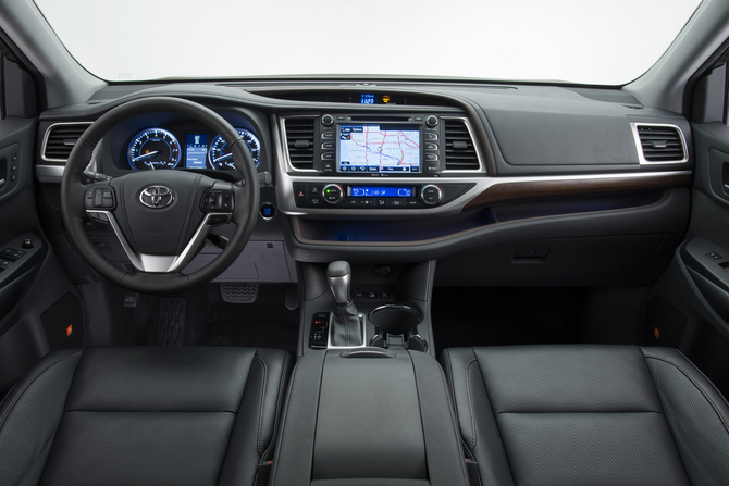 Toyota Introduces Third Generation Highlander with Hybrid Option Toyota Introduces Third Generation Highlander with Hybrid Option