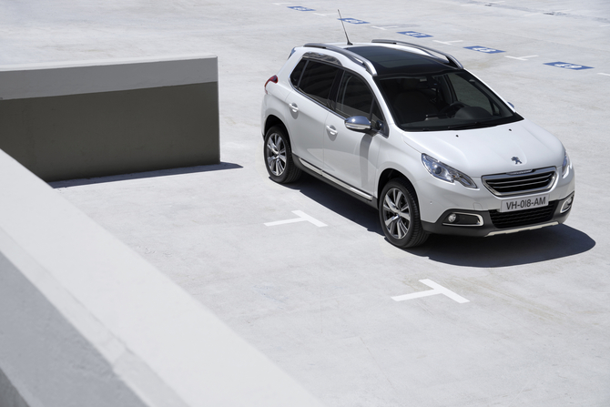 Peugeot 2008 Gen.1 Peugeot 2008 Gen.1
