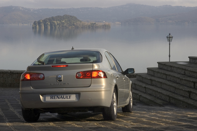 Renault Laguna II 2.0 16v Automatic Renault Laguna II 2.0 16v Automatic
