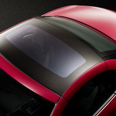 Roof with Magic Sky Control to premiere in new SLK