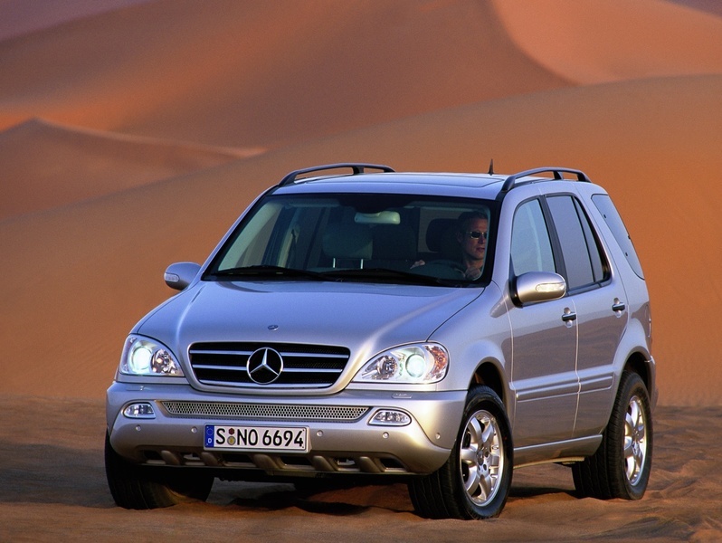 MercedesBenz ML 270 CDI 1 photo and 70 specs