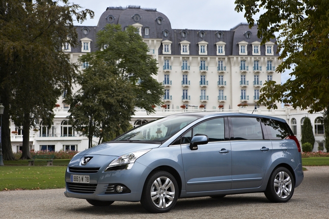 Peugeot 5008 Gen.1 Peugeot 5008 Gen.1