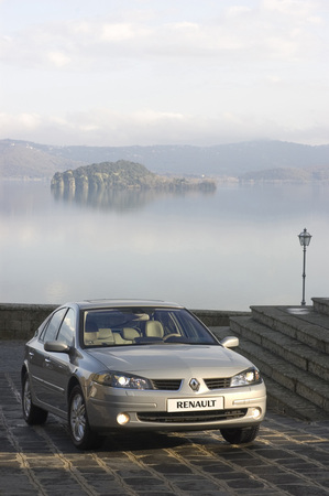 Renault Laguna II 2.2 dCi Automatic Renault Laguna II 2.2 dCi Automatic