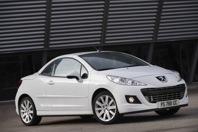 Peugeot 207 CC SE Millesim 1.6i 120 Peugeot 207 CC SE Millesim 1.6i 120
