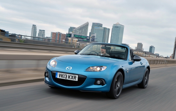 Mazda MX-5 2.0i Sport Graphite Mazda MX-5 2.0i Sport Graphite