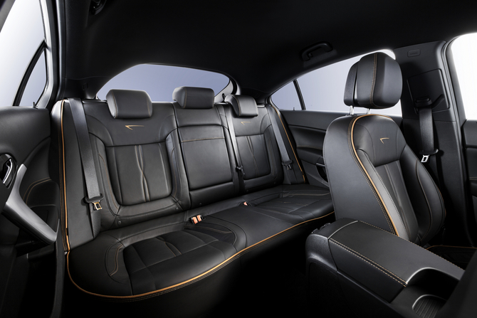 2012 Opel Insignia Focuses on Efficiency with New Engines 2012 Opel Insignia Focuses on Efficiency with New Engines